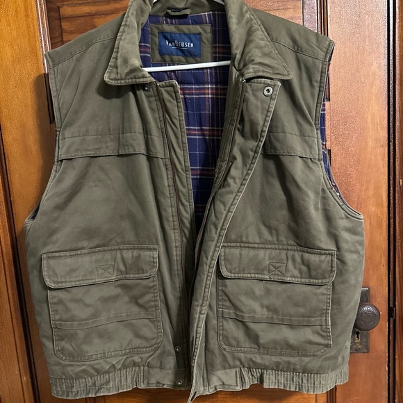 Vintage Van Heusen Outdoor Cargo Vest Jacket Men Size X-Large~Preowned - Picture 10 of 14